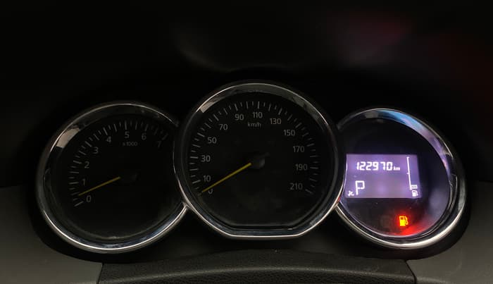2018 Renault Duster RXS CVT, Petrol, Automatic, 1,22,948 km, Odometer Image