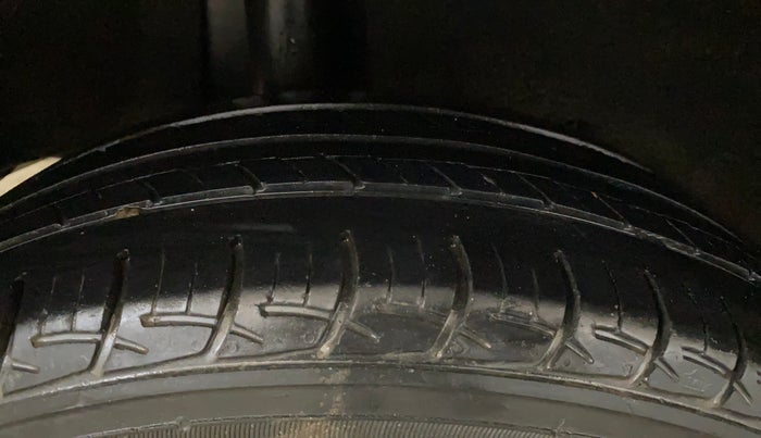 2019 Maruti Baleno DELTA PETROL 1.2, Petrol, Manual, 80,067 km, Right Rear Tyre Tread