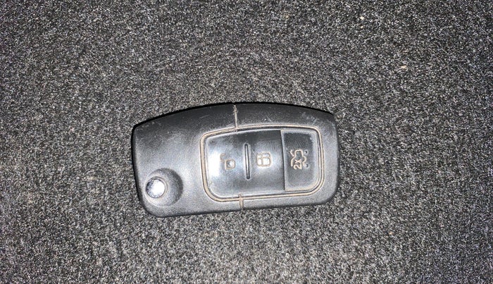 2014 Ford Ecosport AMBIENTE 1.5L PETROL, Petrol, Manual, 1,44,750 km, Key Close Up