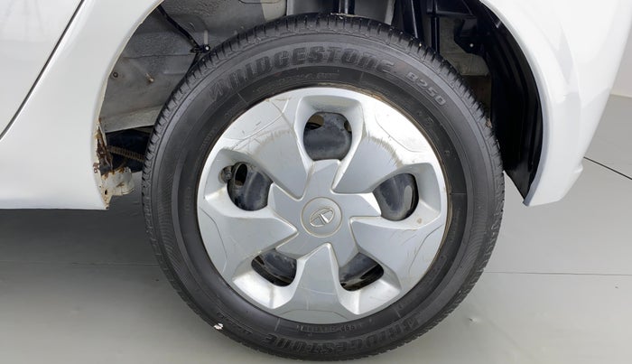 2020 Tata Tiago XT 1.2 REVOTRON, Petrol, Manual, 28,382 km, Left Rear Wheel