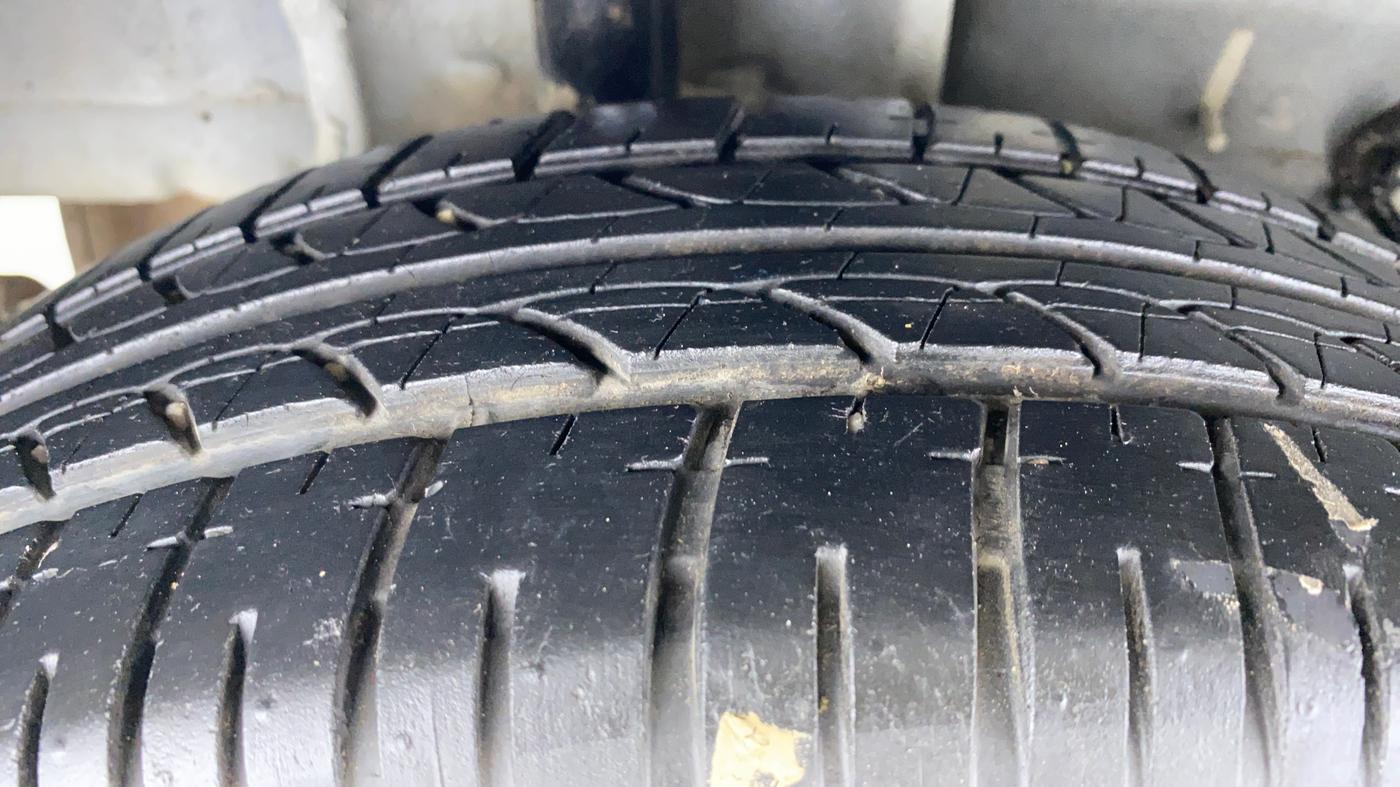 2020 Tata Tiago XT 1.2 REVOTRON, Petrol, Manual, 28,382 km, Right Rear Tyre Tread