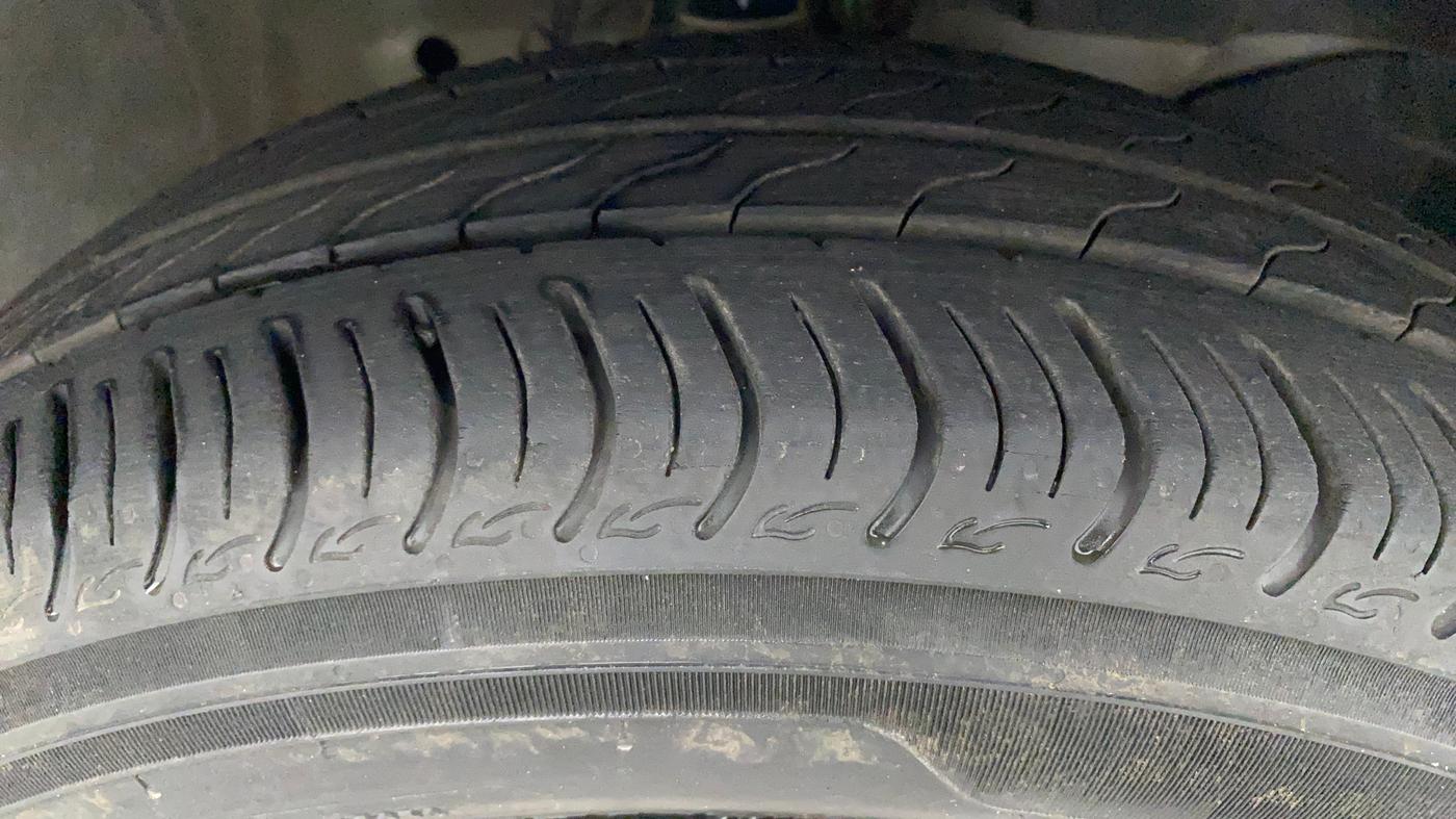 2022 Honda Amaze 1.2L I-VTEC VX CVT, Petrol, Automatic, 13,540 km, Right Front Tyre Tread