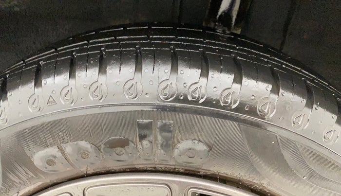 2021 Renault Kwid CLIMBER 1.0 AMT (O), Petrol, Automatic, 13,513 km, Left Rear Tyre Tread