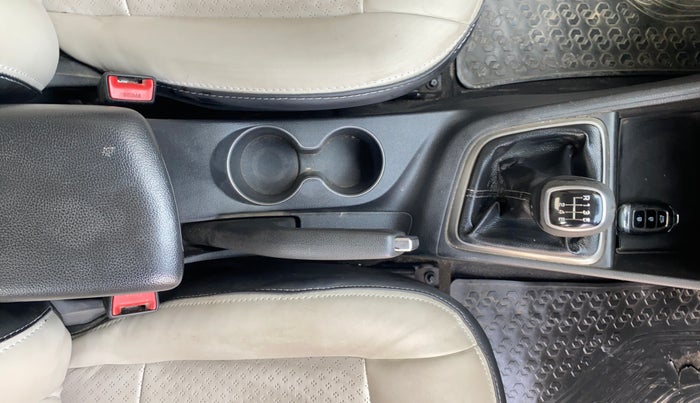 2018 Hyundai Verna 1.6 SX (O) CRDI MT, Diesel, Manual, 68,211 km, Gear Lever