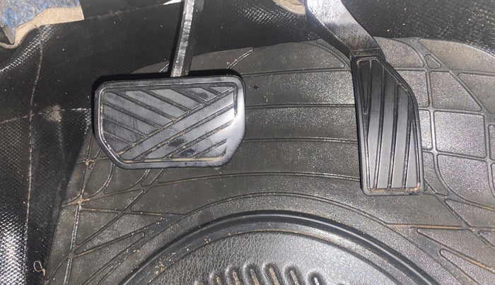 2020 Maruti Ciaz DELTA AT 1.5 SHVS PETROL, Petrol, Automatic, 1,38,064 km, Pedals