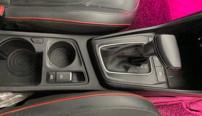 2024 Hyundai Verna SX (O) 1.5 TURBO PETROL DCT, Petrol, Automatic, 15,541 km, Gear Lever