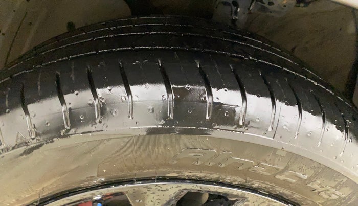 2024 Hyundai Verna SX (O) 1.5 TURBO PETROL DCT, Petrol, Automatic, 15,541 km, Left Front Tyre Tread