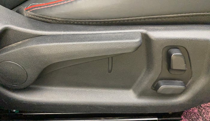 2024 Hyundai Verna SX (O) 1.5 TURBO PETROL DCT, Petrol, Automatic, 15,541 km, Driver Side Adjustment Panel