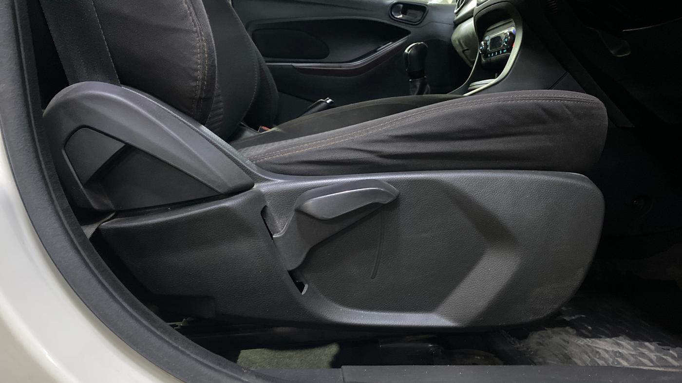 2021 Ford FREESTYLE TITANIUM PLUS 1.2 PETROL, Petrol, Manual, 44,548 km, Driver Side Adjustment Panel
