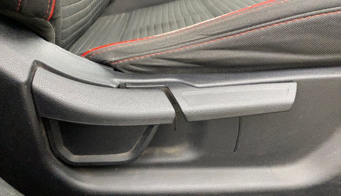 2022 Hyundai NEW I20 SPORTZ 1.2 MT, Petrol, Manual, 42,074 km, Driver Side Adjustment Panel