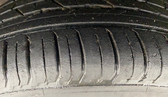 2022 Hyundai NEW I20 SPORTZ 1.2 MT, Petrol, Manual, 42,074 km, Right Rear Tyre Tread