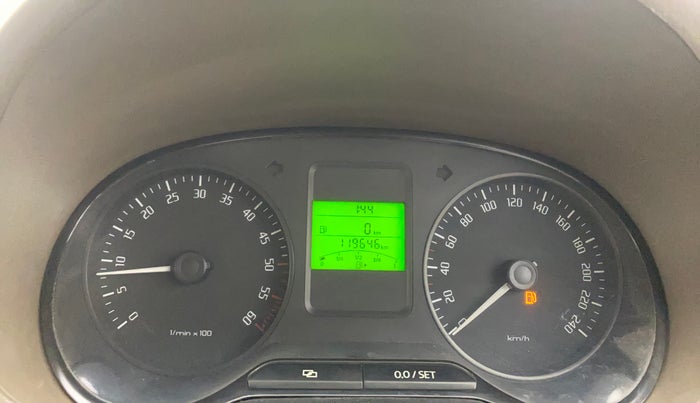 2013 Skoda Rapid AMBITION 1.6 TDI CR MT PLUS ALLOY, Diesel, Manual, 1,19,608 km, Odometer Image