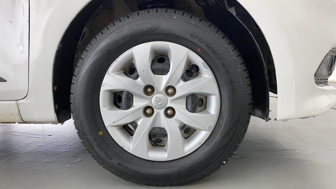 2016 Hyundai Elite i20 ERA 1.2, CNG, Manual, 73,648 km, Right Front Wheel