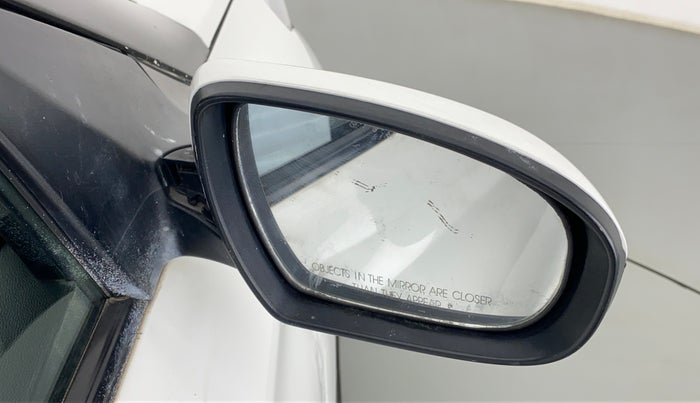 2016 Hyundai Elite i20 ERA 1.2, CNG, Manual, 73,648 km, Right rear-view mirror - ORVM knob broken and not working