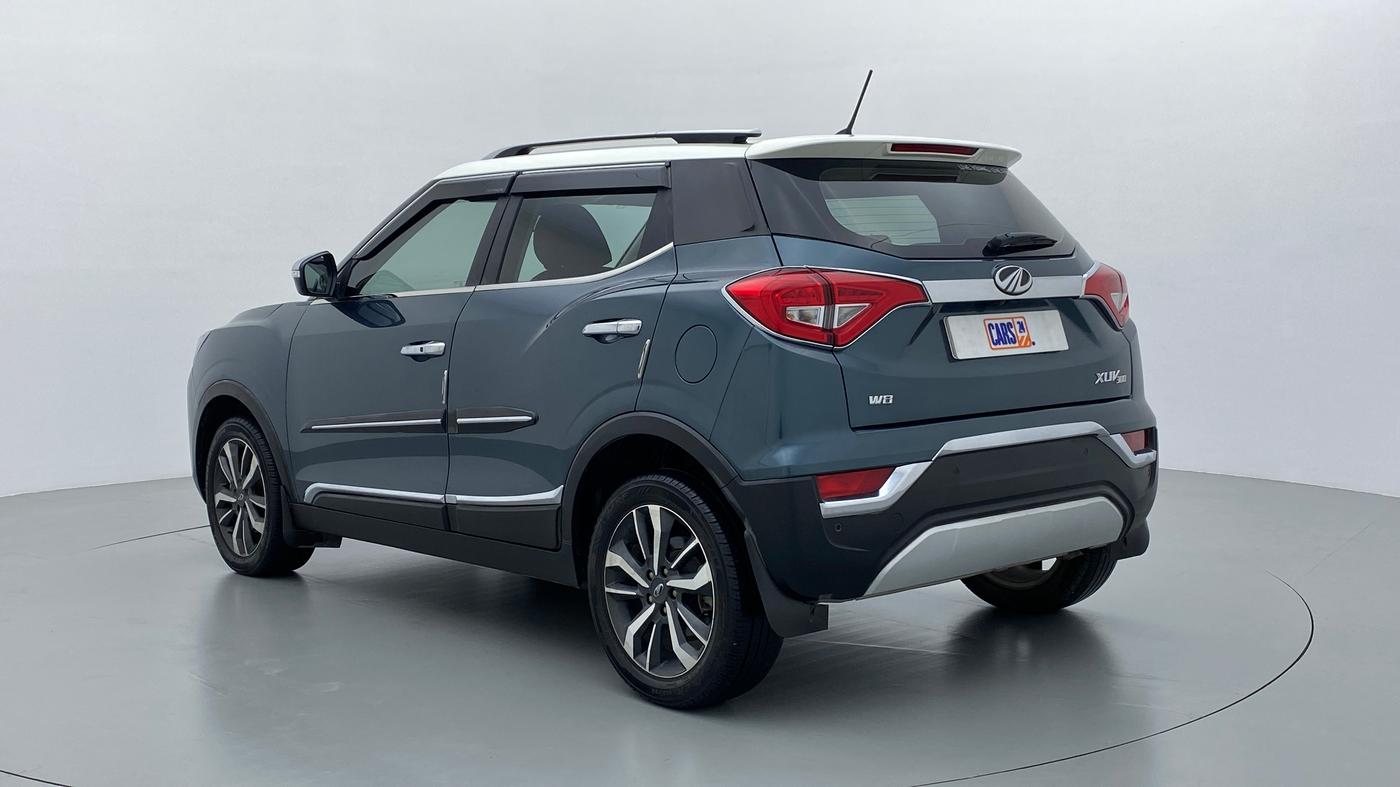 2019 Mahindra XUV300 W8 (O) Dual tone Diesel, Diesel, Manual, 30,833 km, Left Back Diagonal (45- Degree) View