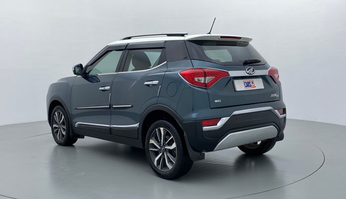 2019 Mahindra XUV300 W8 (O) Dual tone Diesel, Diesel, Manual, 30,833 km, Left Back Diagonal (45- Degree) View