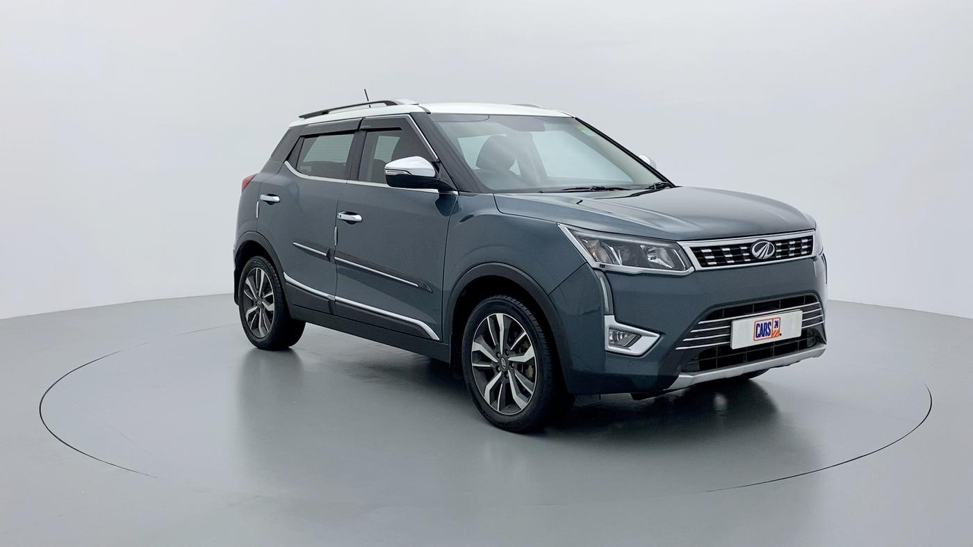 2019 Mahindra XUV300 W8 (O) Dual tone Diesel, Diesel, Manual, 30,833 km, Front Left