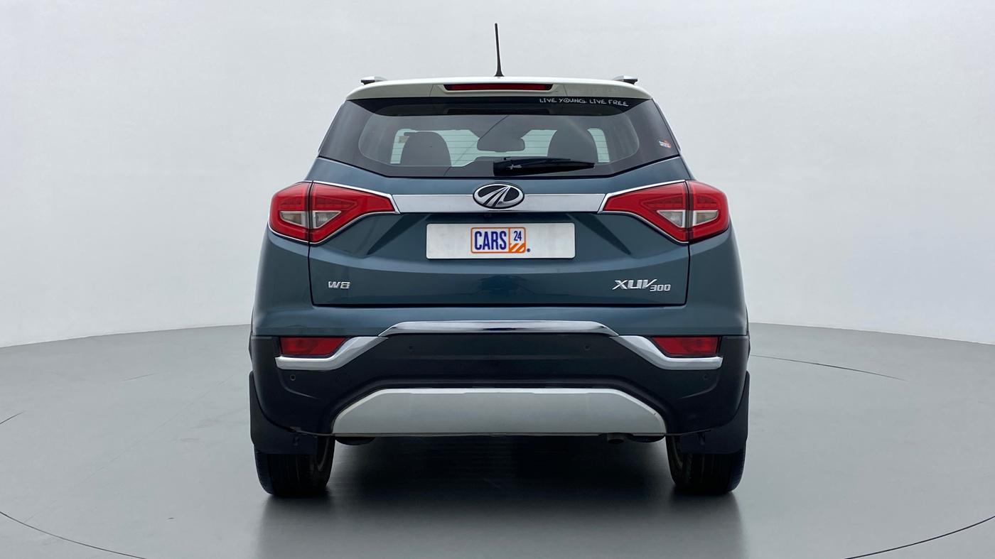 2019 Mahindra XUV300 W8 (O) Dual tone Diesel, Diesel, Manual, 30,833 km, Back/Rear View
