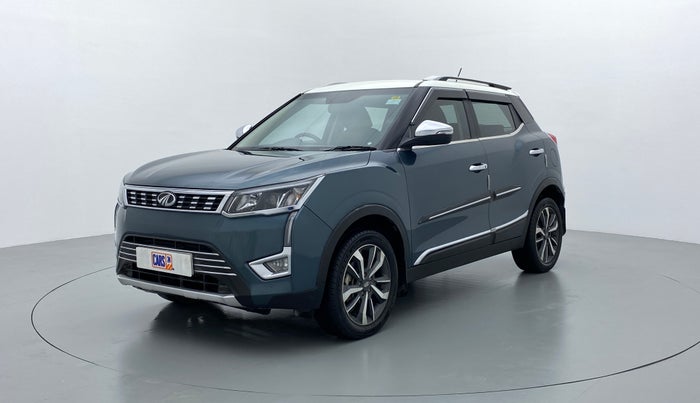 2019 Mahindra XUV300 W8 (O) Dual tone Diesel, Diesel, Manual, 30,833 km, Left Front Diagonal (45- Degree) View