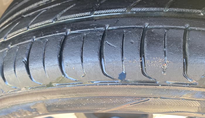 2021 Maruti S Cross ZETA 1.5, Petrol, Manual, 84,064 km, Right Front Tyre Tread