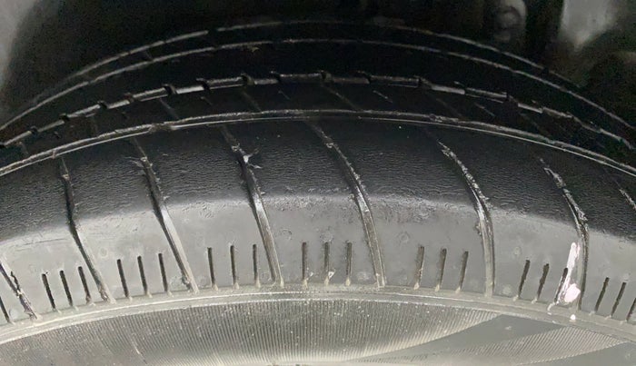 2018 Maruti Ertiga VXI ABS, Petrol, Manual, 46,232 km, Left Rear Tyre Tread