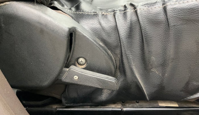 2014 Maruti Alto 800 LXI, Petrol, Manual, 50,616 km, Driver Side Adjustment Panel