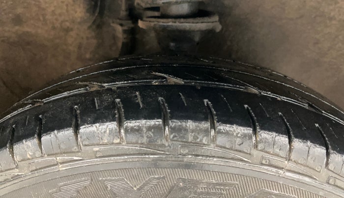 2014 Maruti Alto 800 LXI, Petrol, Manual, 50,616 km, Right Front Tyre Tread
