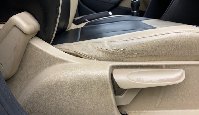 2016 Volkswagen Ameo HIGHLINE1.2L, Petrol, Manual, 94,889 km, Driver Side Adjustment Panel