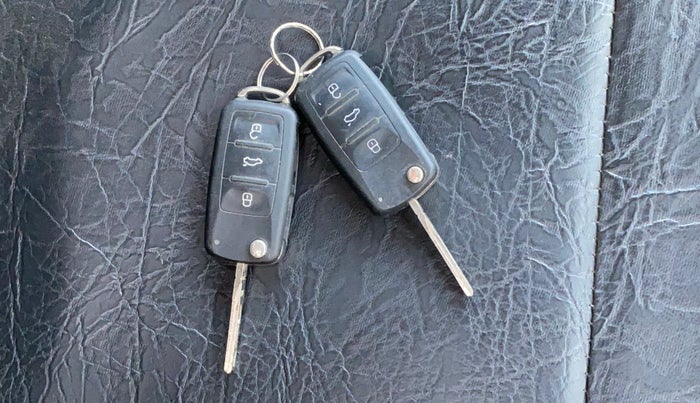 2016 Volkswagen Ameo HIGHLINE1.2L, Petrol, Manual, 94,889 km, Key Close Up