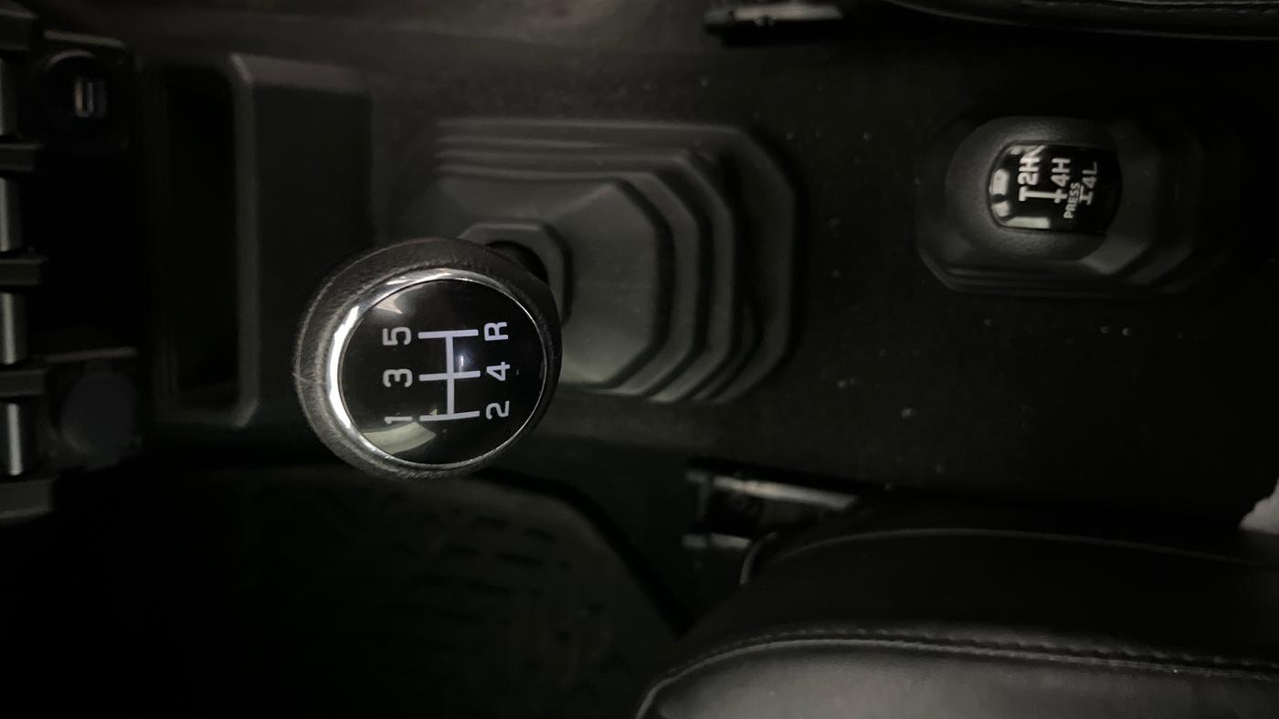 2023 Maruti JIMNY ALPHA ALL GRIP PRO MT, Petrol, Manual, 25,529 km, Gear Lever