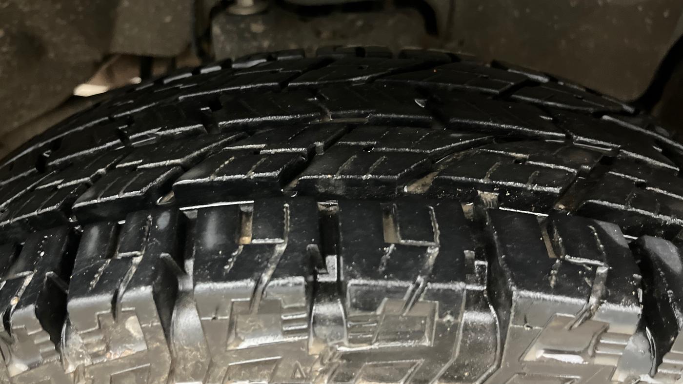 2023 Maruti JIMNY ALPHA ALL GRIP PRO MT, Petrol, Manual, 25,529 km, Right Front Tyre Tread