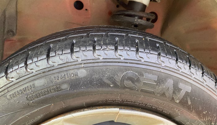 2014 Maruti Wagon R 1.0 VXI, Petrol, Manual, 50,088 km, Left Front Tyre Tread