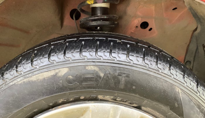 2014 Maruti Wagon R 1.0 VXI, Petrol, Manual, 50,088 km, Right Front Tyre Tread