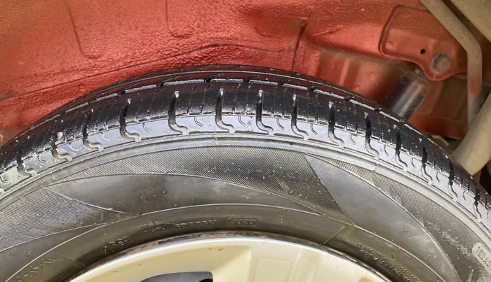2014 Maruti Wagon R 1.0 VXI, Petrol, Manual, 50,088 km, Left Rear Tyre Tread