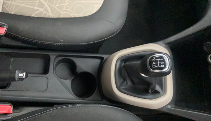 2019 Hyundai Grand i10 ASTA 1.2 KAPPA VTVT, Petrol, Manual, 35,158 km, Gear Lever