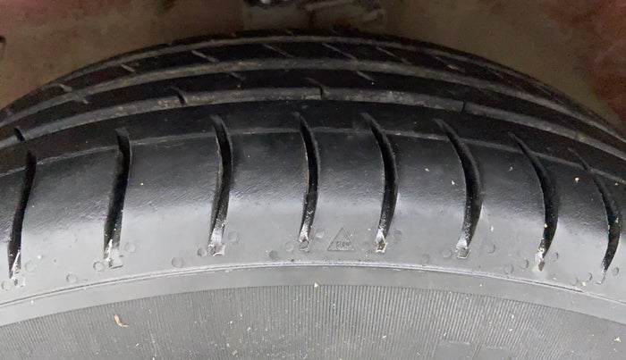 2019 Maruti Celerio ZXI AMT, Petrol, Automatic, 39,943 km, Left Front Tyre Tread