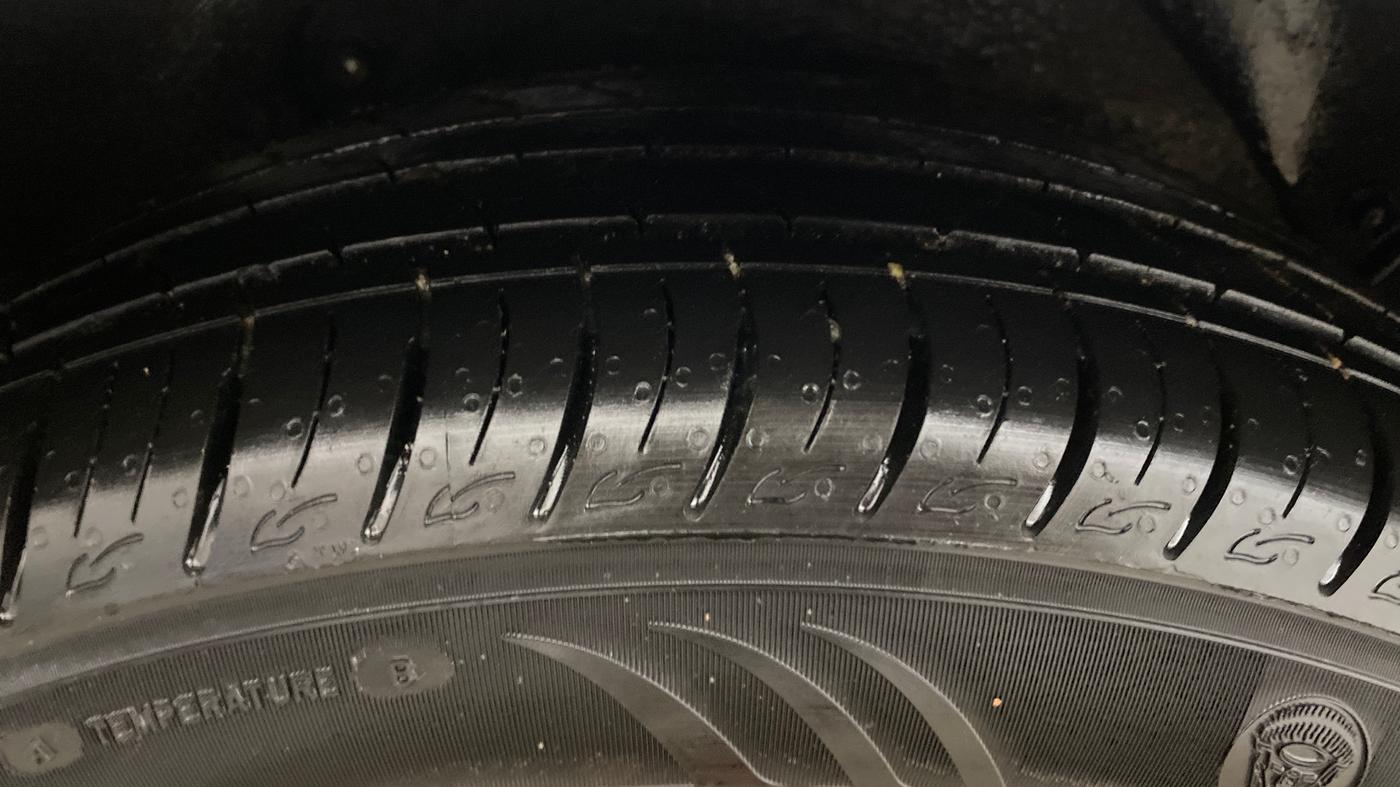 2013 Hyundai New Elantra 1.8 SX MT VTVT, Petrol, Manual, 88,898 km, Right Rear Tyre Tread