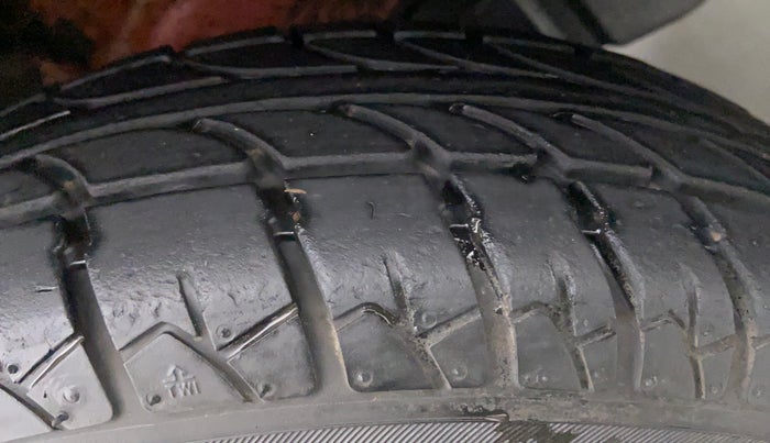 2015 Maruti Wagon R 1.0 LXI CNG, CNG, Manual, 42,790 km, Left Rear Tyre Tread