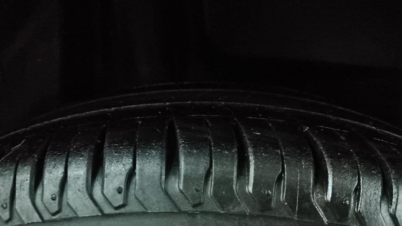 2024 Maruti Swift ZXi Plus, Petrol, Manual, 45,231 km, Right Rear Tyre Tread
