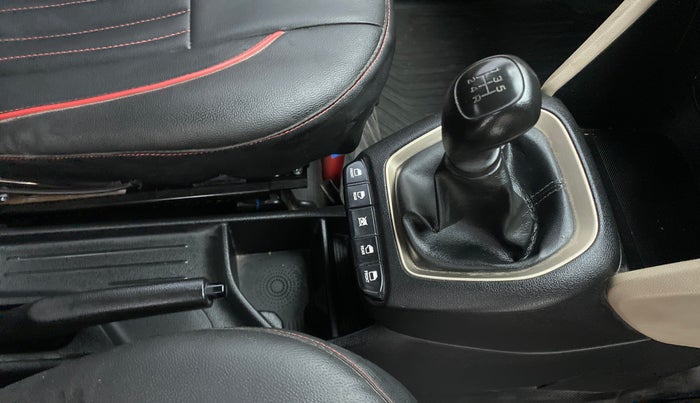 2020 Hyundai NEW SANTRO 1.1 SPORTZ MT CNG, CNG, Manual, 62,978 km, Gear Lever