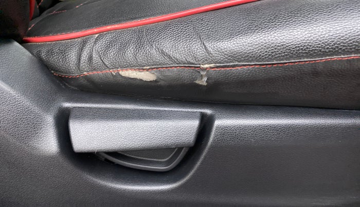 2020 Hyundai NEW SANTRO 1.1 SPORTZ MT CNG, CNG, Manual, 62,978 km, Driver Side Adjustment Panel