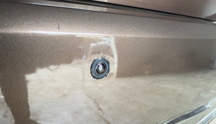 2016 Volkswagen Vento HIGHLINE PETROL AT, Petrol, Automatic, 1,21,926 km, Parking Camera