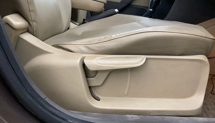 2016 Volkswagen Vento HIGHLINE PETROL AT, Petrol, Automatic, 1,21,926 km, Driver Side Adjustment Panel