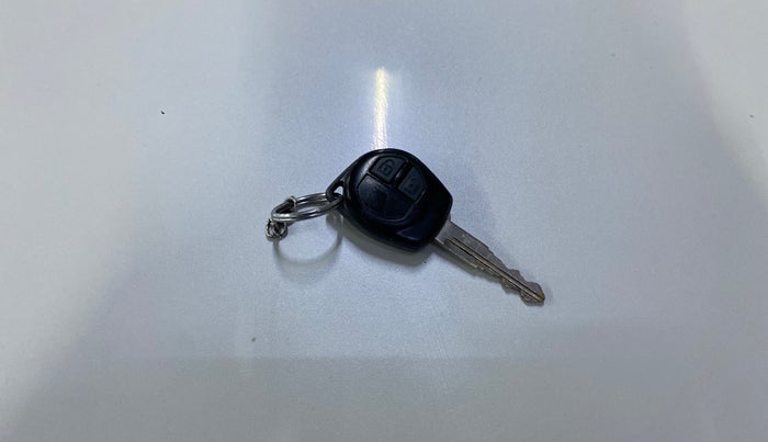 2015 Maruti Swift VXI, Petrol, Manual, 1,15,730 km, Key Close Up