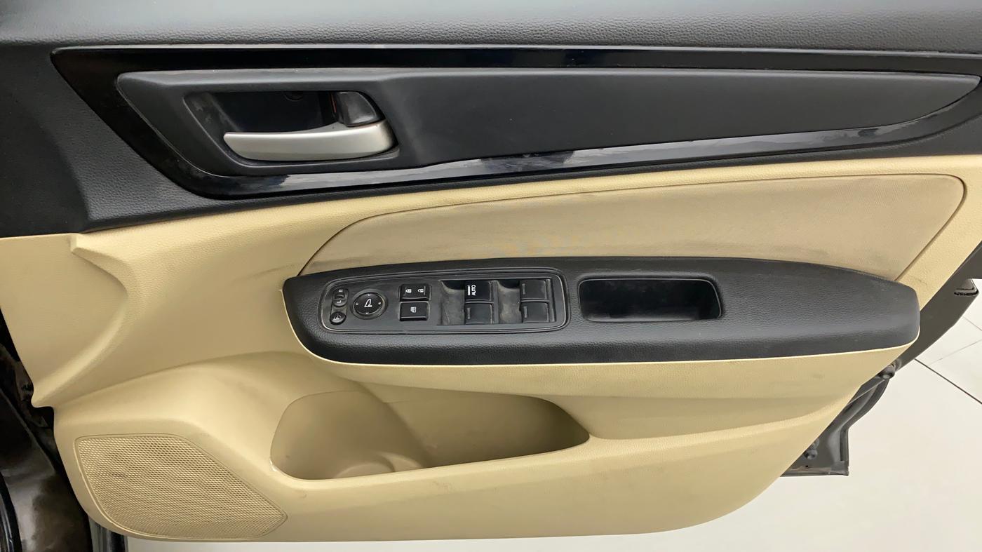 2019 Honda Amaze 1.5L I-DTEC VX CVT, Diesel, Automatic, 34,706 km, Driver Side Door Panels Control