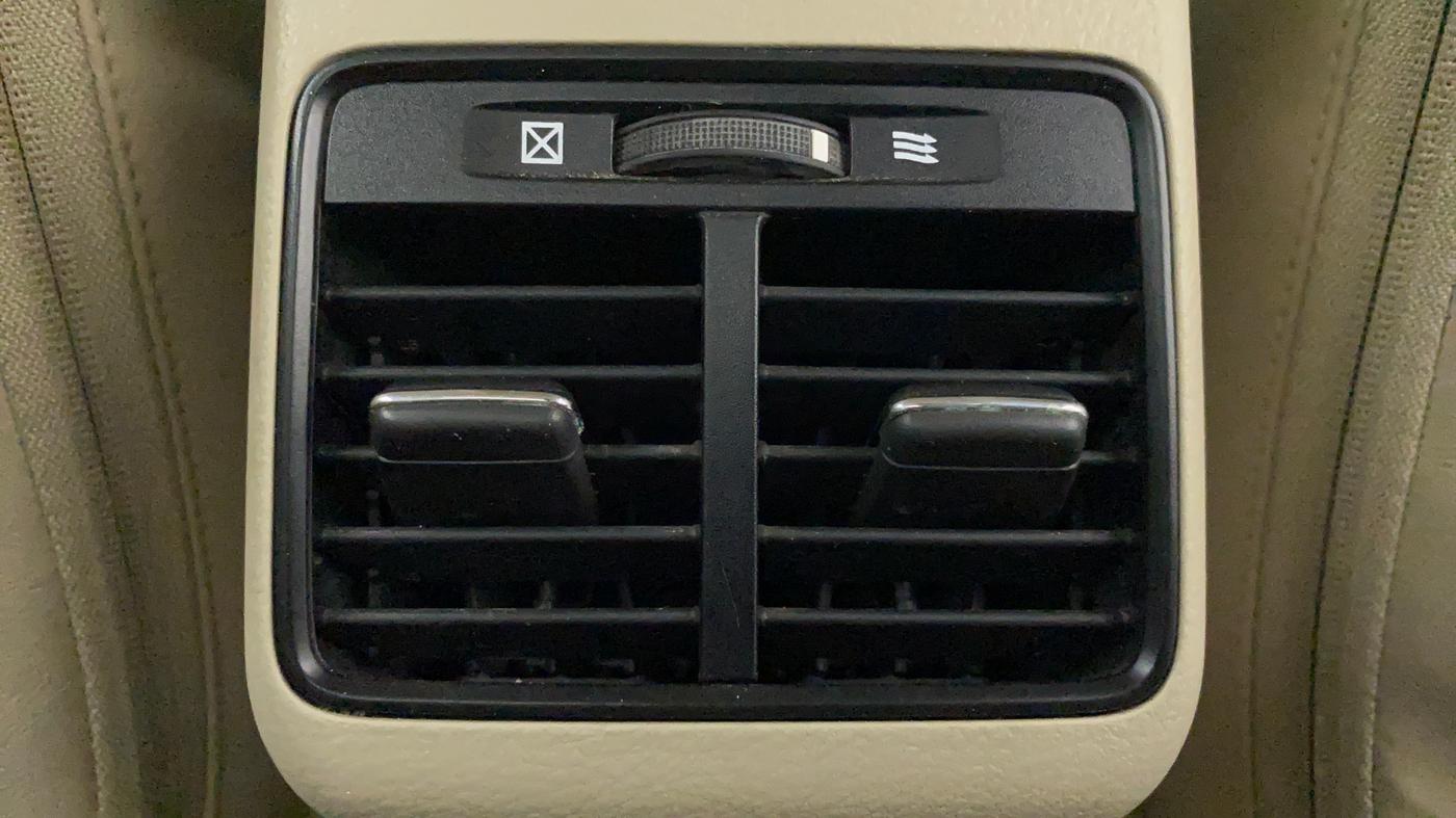 2018 Maruti Ciaz DELTA 1.5 SHVS VVT MT, Petrol, Manual, 39,325 km, Rear AC Vents