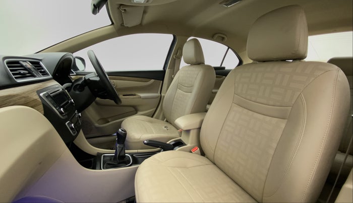 2018 Maruti Ciaz DELTA 1.5 SHVS VVT MT, Petrol, Manual, 39,325 km, Right Side Front Door Cabin