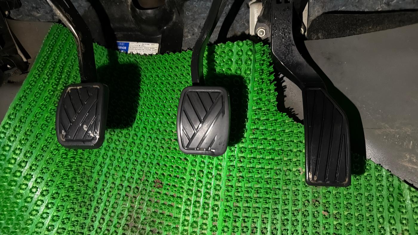 2021 Maruti Vitara Brezza VXI, Petrol, Manual, 1,13,698 km, Pedals