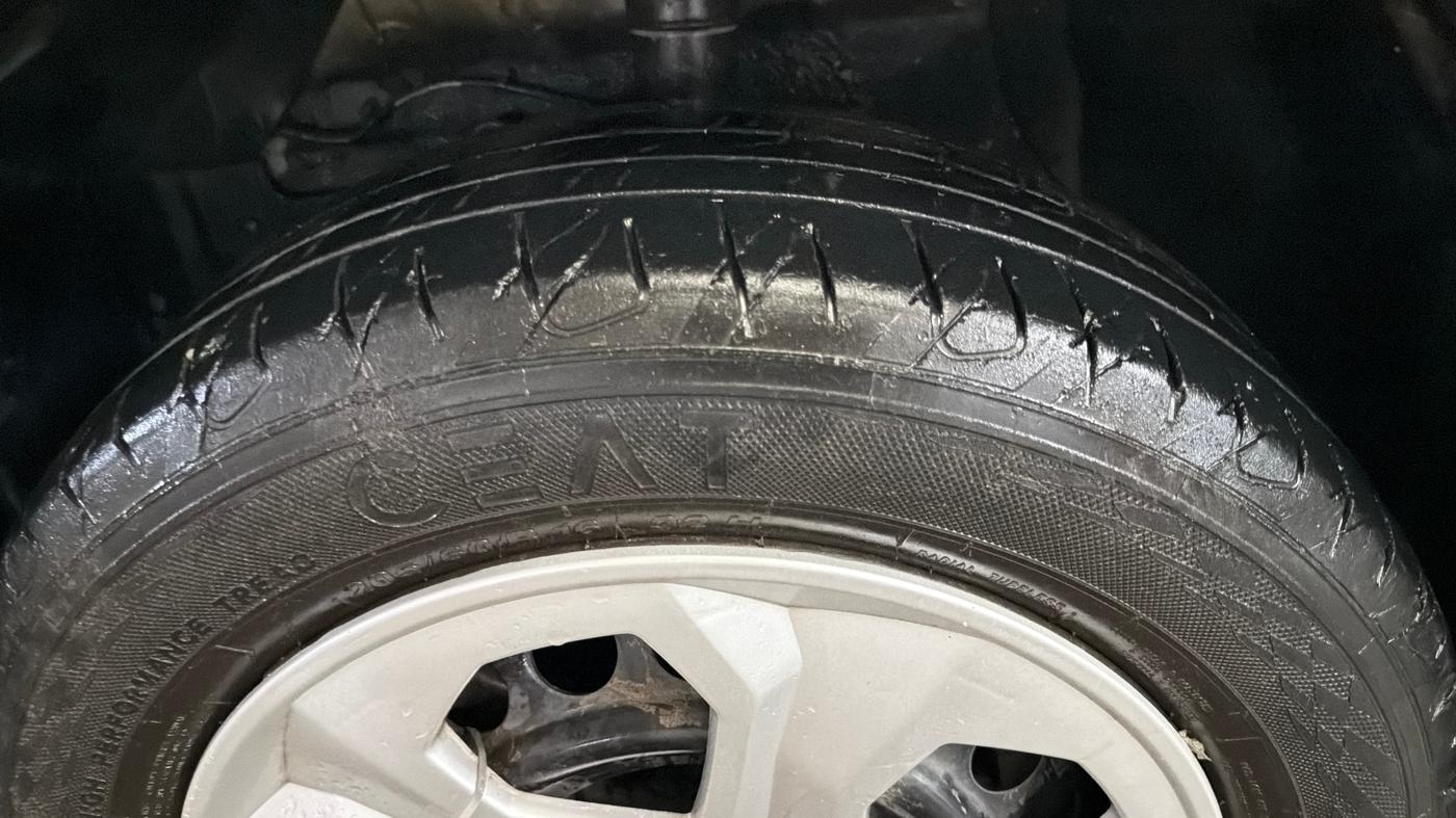 2021 Maruti Vitara Brezza VXI, Petrol, Manual, 1,13,698 km, Left Front Tyre Tread
