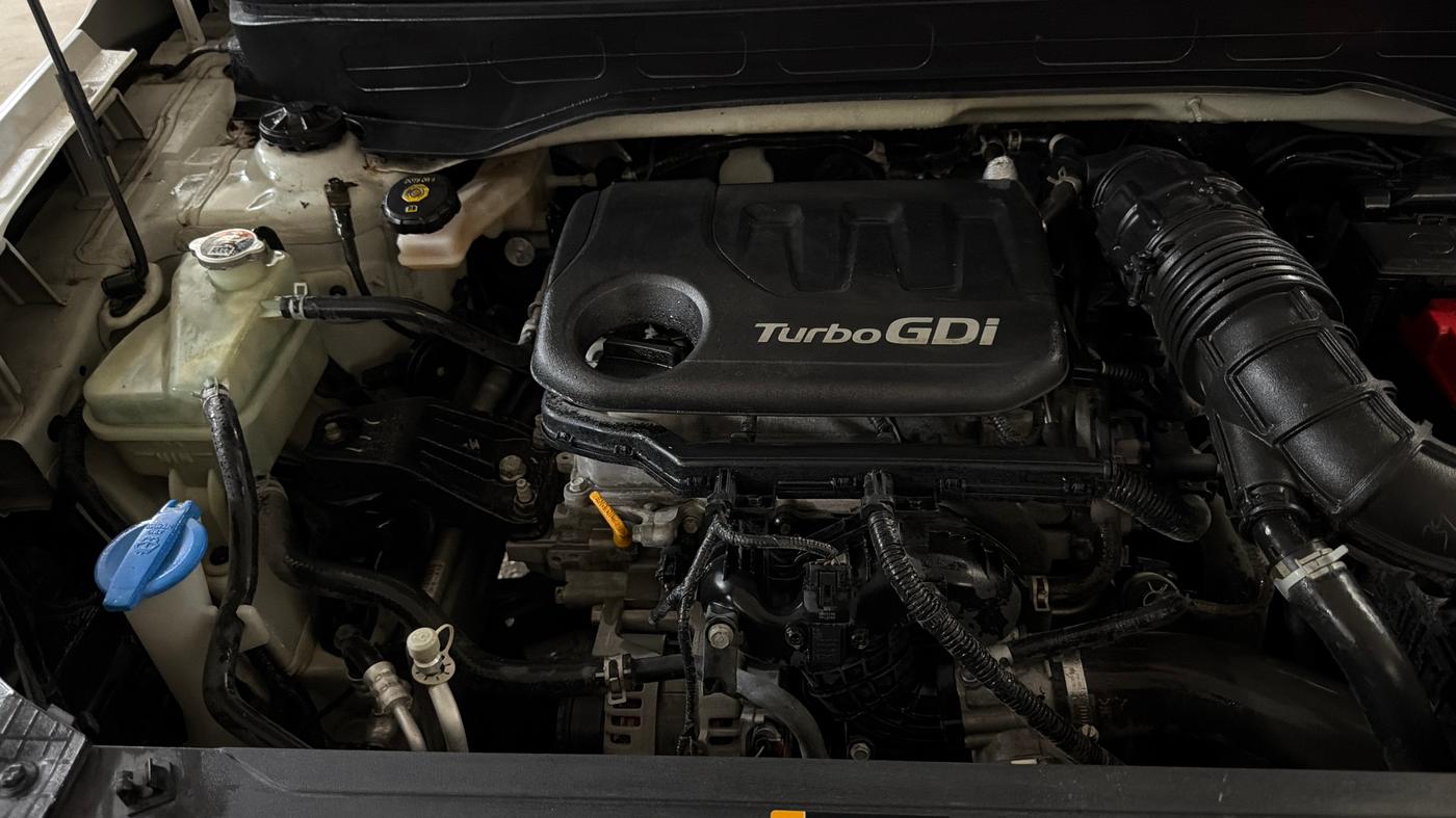 2020 Hyundai VENUE SX PLUS 1.0 TURBO DCT, Petrol, Automatic, 49,258 km, Engine View - Right